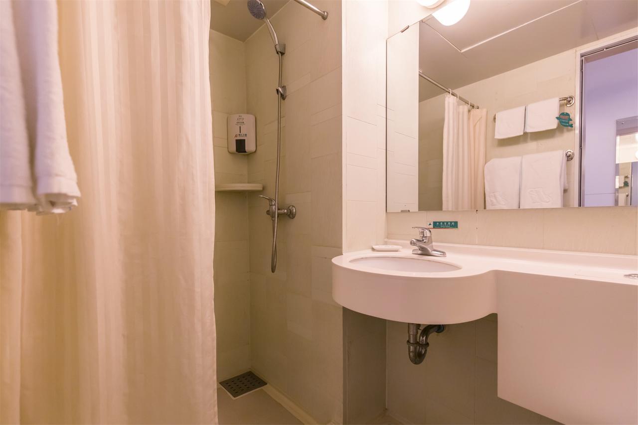 Bestay Hotel Express Shenyang Imperial Palace Huaiyuanmen Subway Station Buitenkant foto